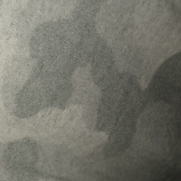 New Camo Fleece pull over Top - Picture 5 of 6